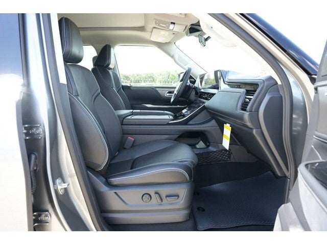 2027 INFINITI QX80 LUXE