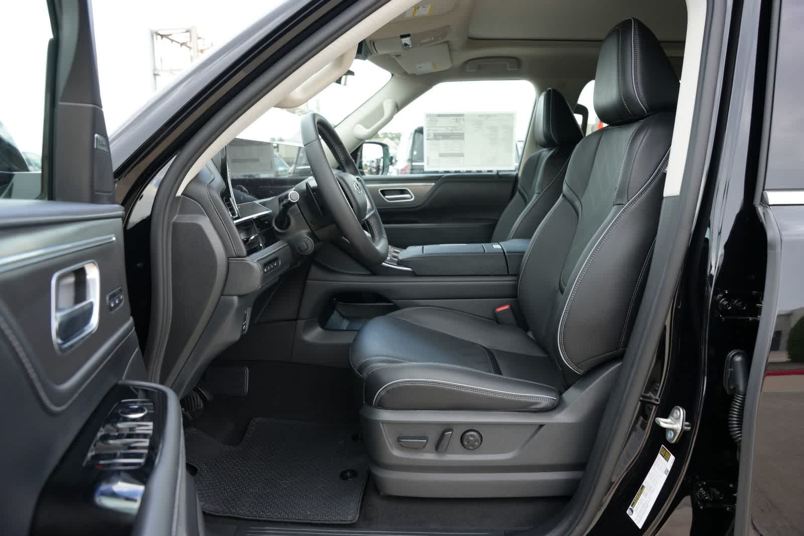 2027 INFINITI QX80 LUXE