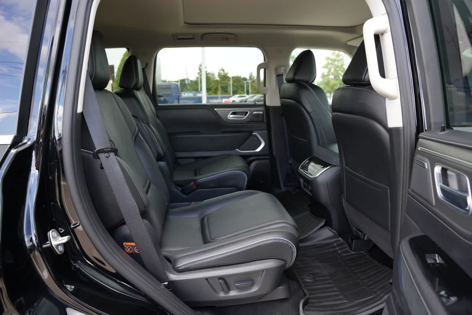 2027 INFINITI QX80 LUXE