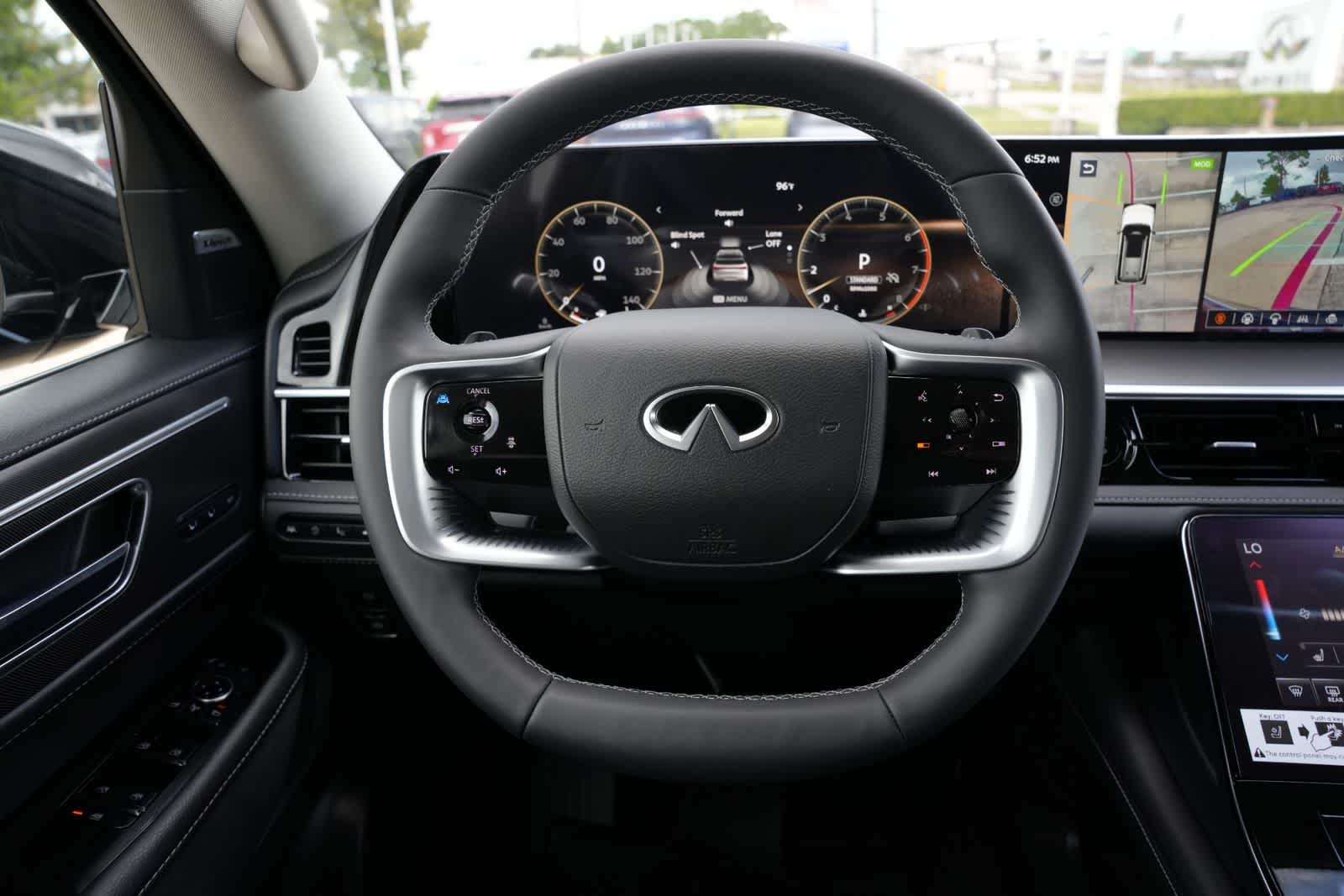 2027 INFINITI QX80 LUXE