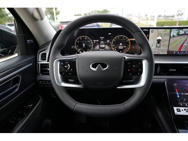 2027 INFINITI QX80 LUXE