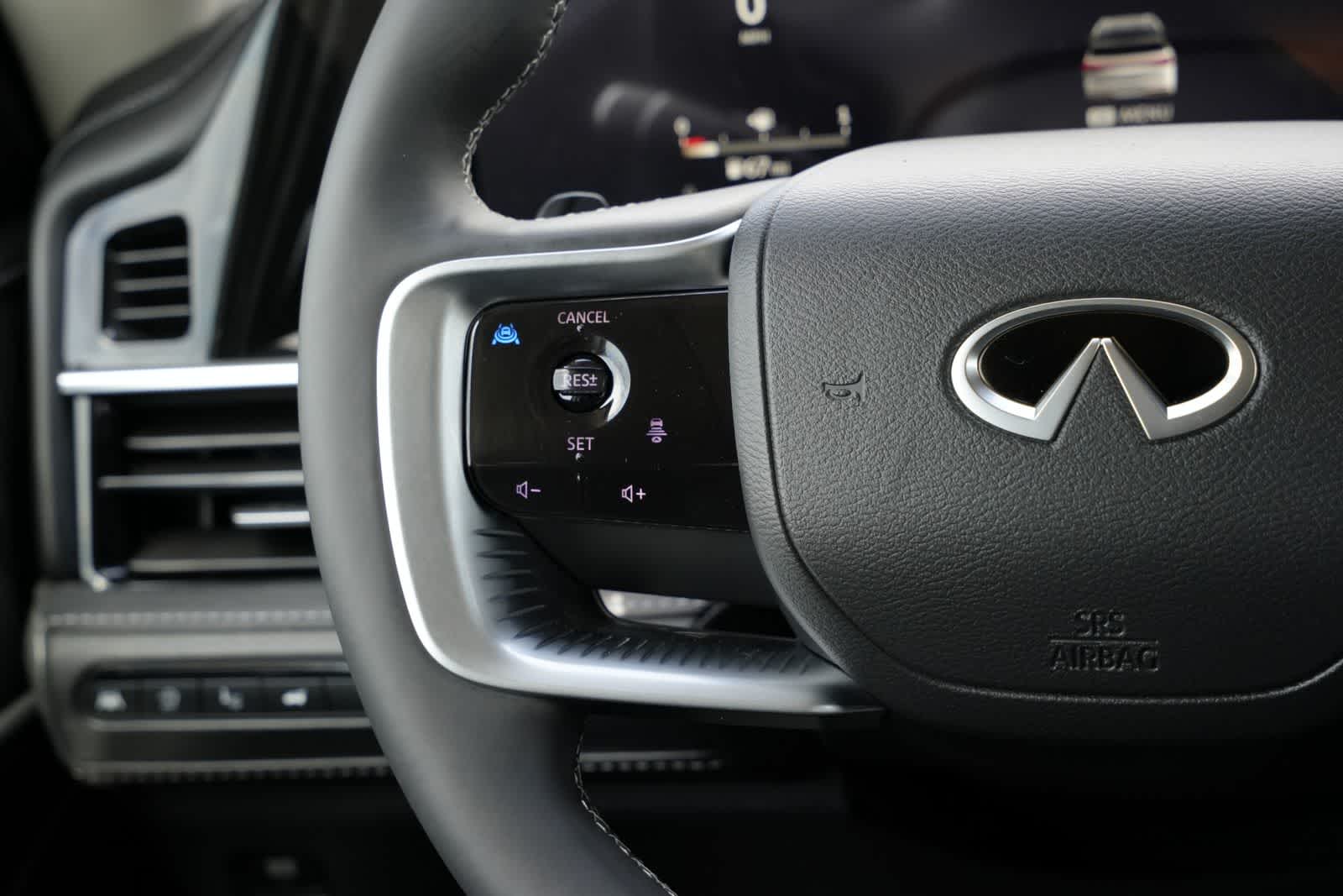 2027 INFINITI QX80 LUXE