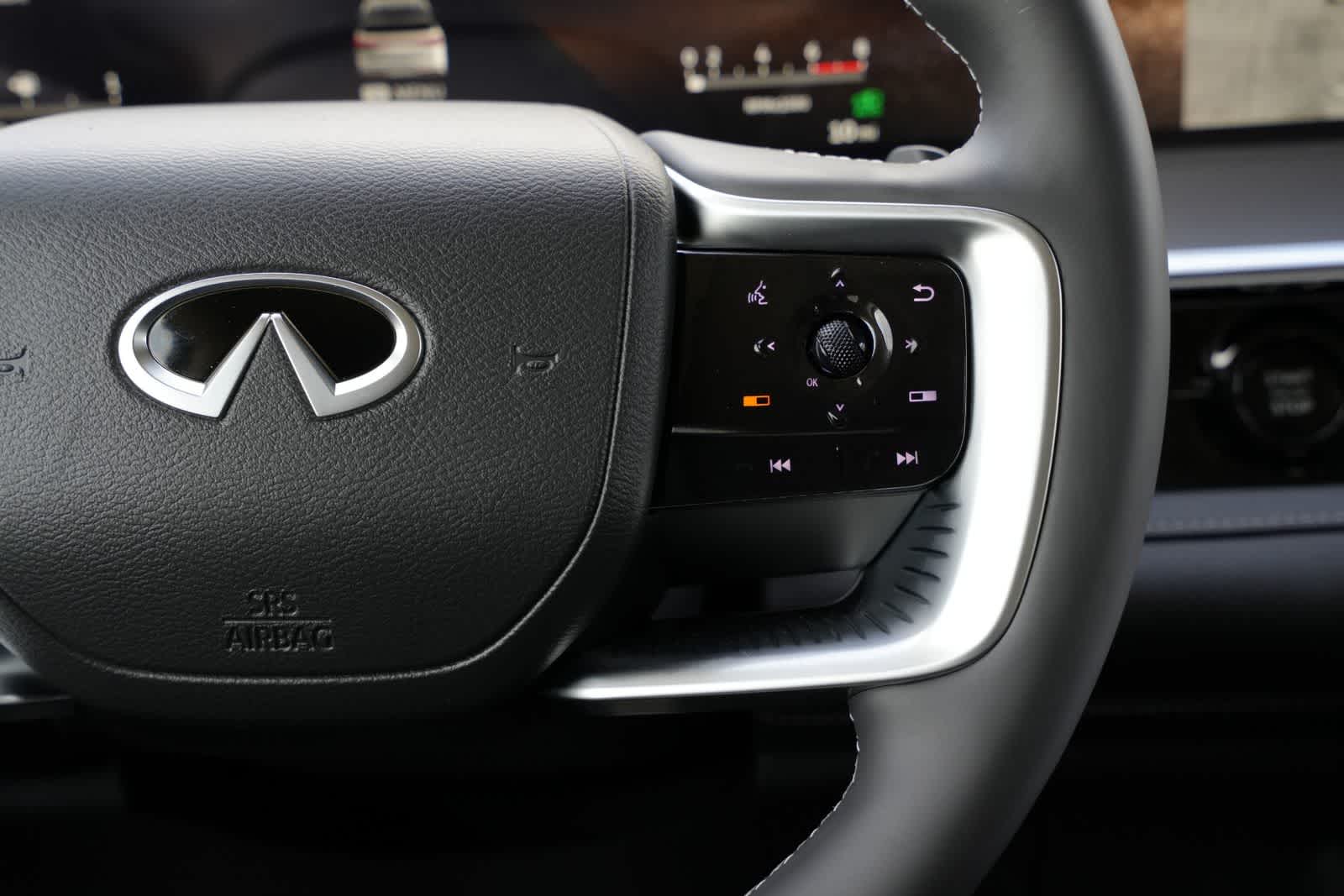 2027 INFINITI QX80 LUXE