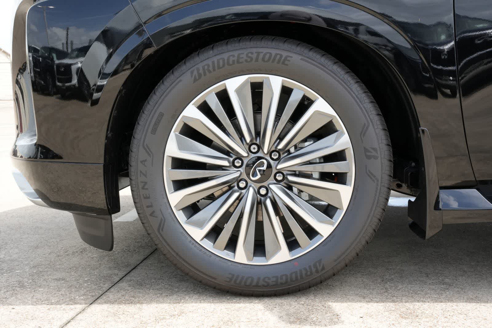 2027 INFINITI QX80 LUXE