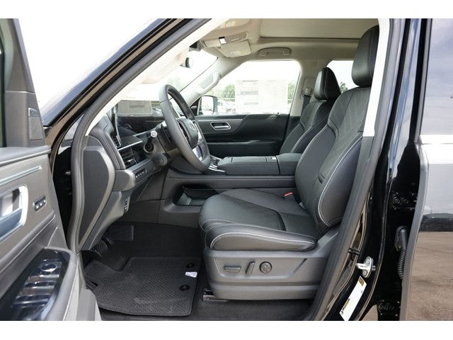 2027 INFINITI QX80 LUXE