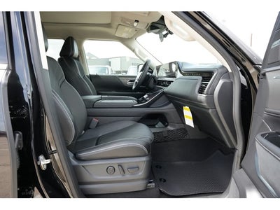 2027 INFINITI QX80 LUXE