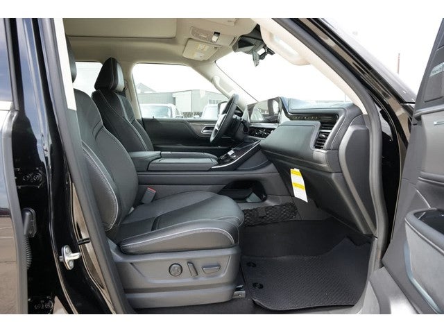 2027 INFINITI QX80 LUXE