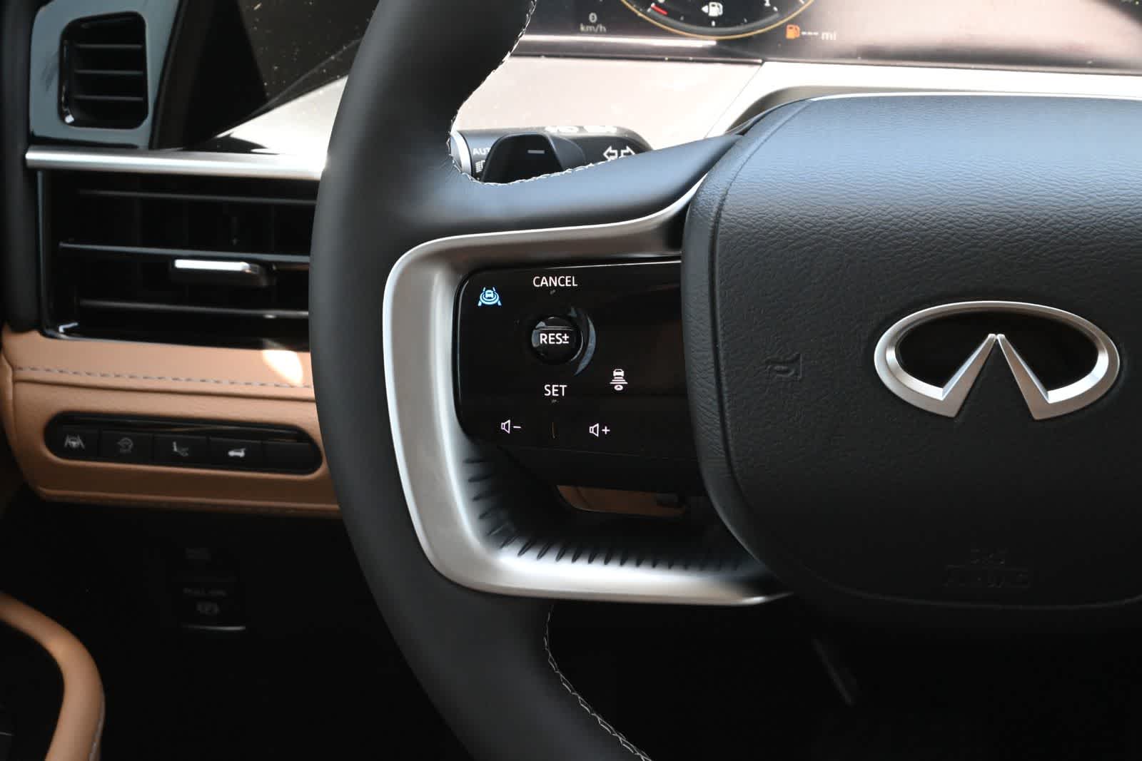 2027 INFINITI QX80 LUXE