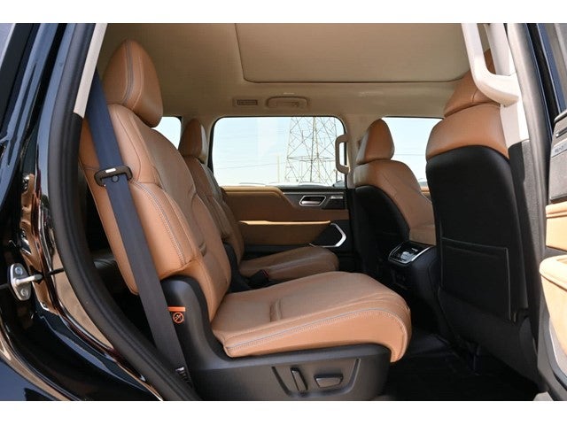2027 INFINITI QX80 LUXE