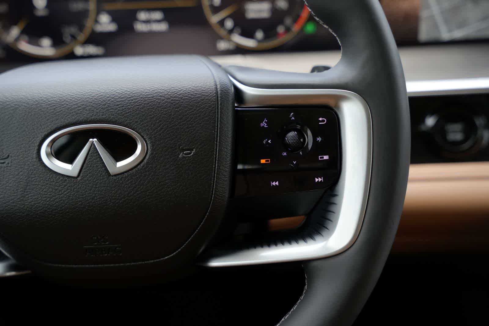 2026 INFINITI QX80 LUXE