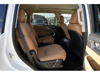 2027 INFINITI QX80 LUXE