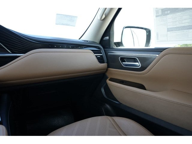 2027 INFINITI QX80 LUXE