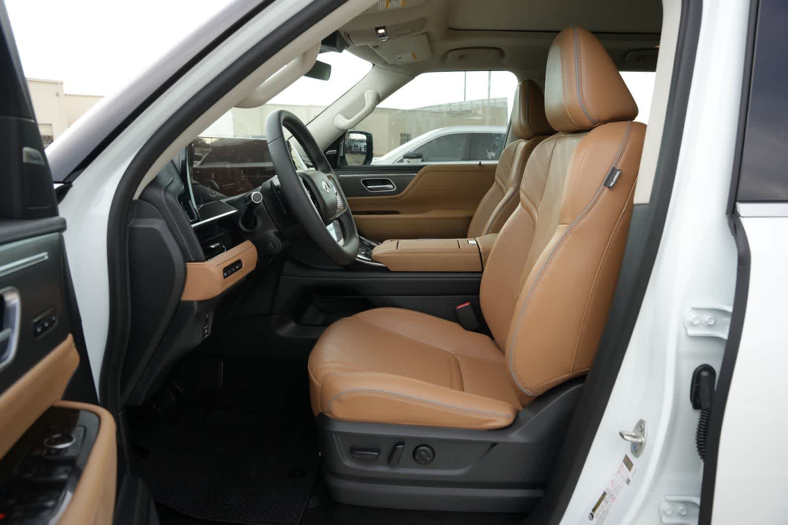 2027 INFINITI QX80 LUXE