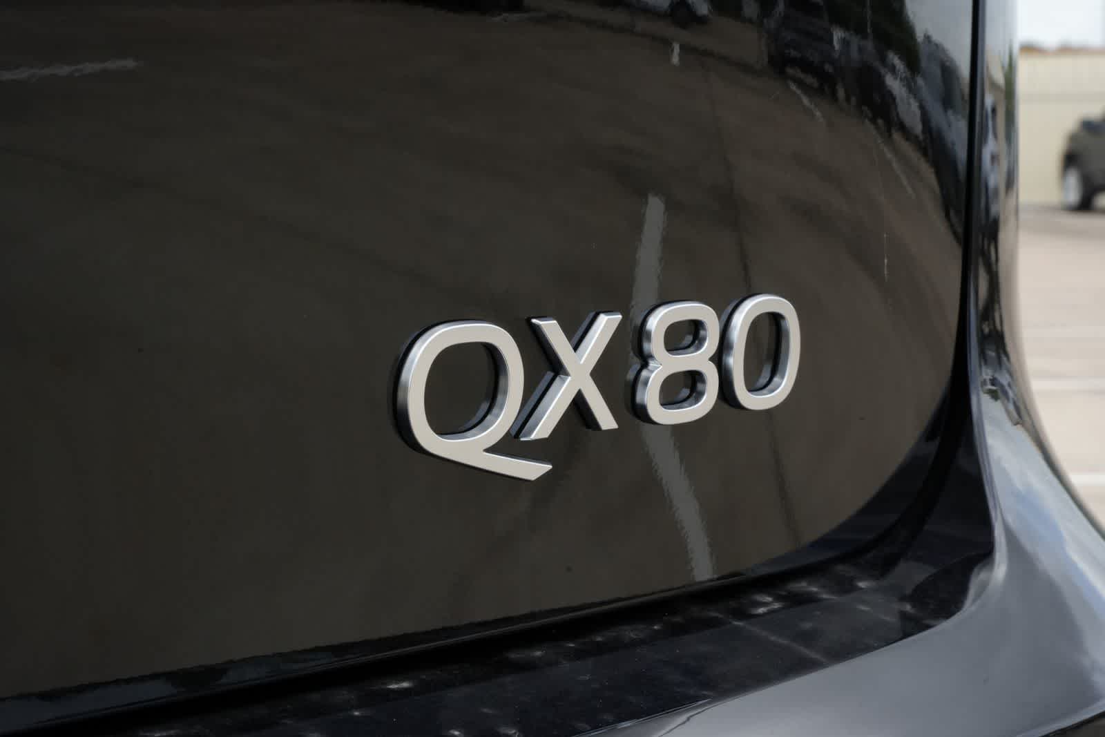 2027 INFINITI QX80 LUXE