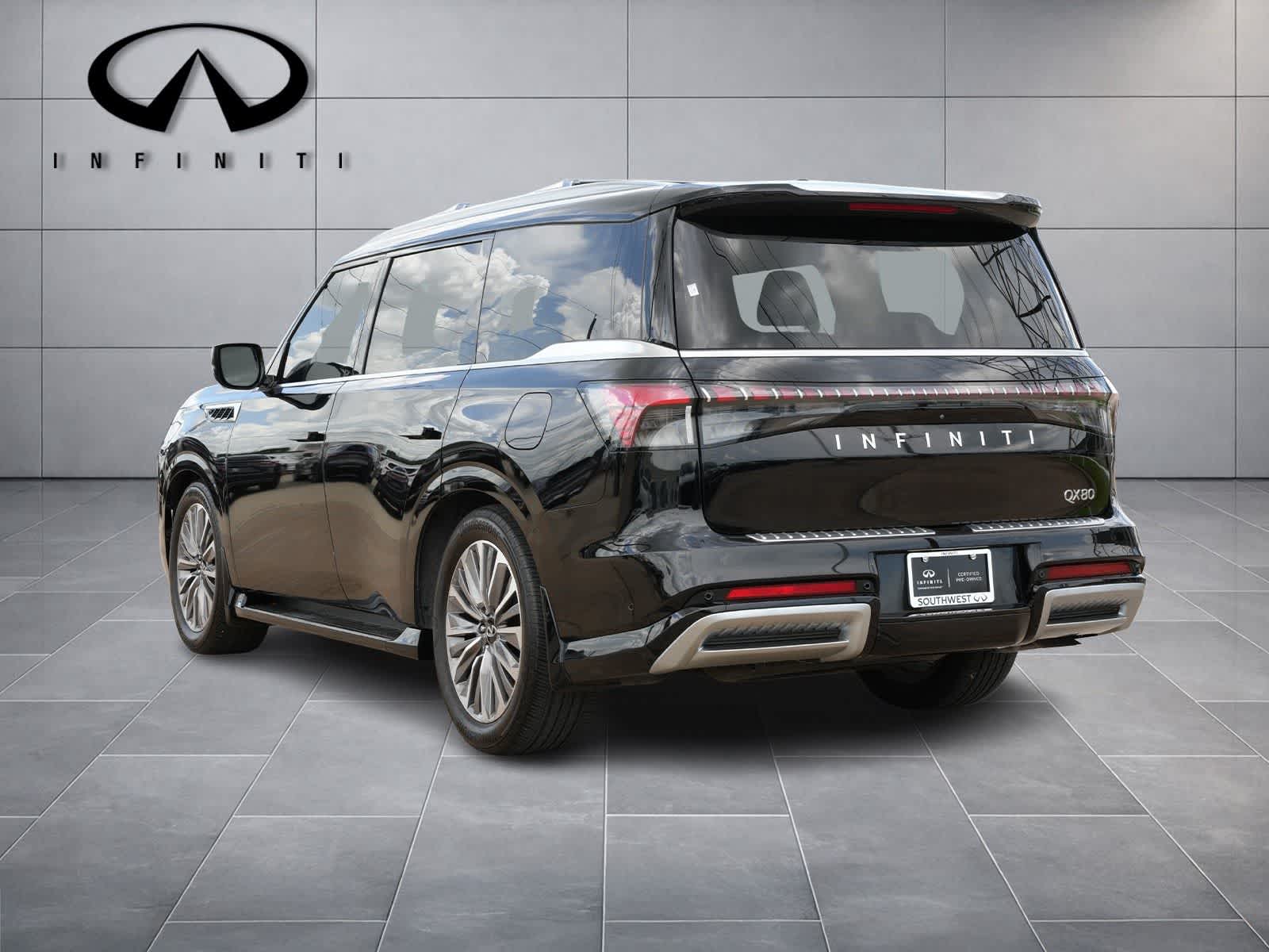 2025 INFINITI QX80 LUXE