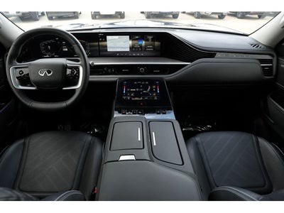 2025 INFINITI QX80 LUXE