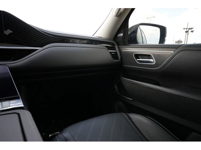2025 INFINITI QX80 LUXE