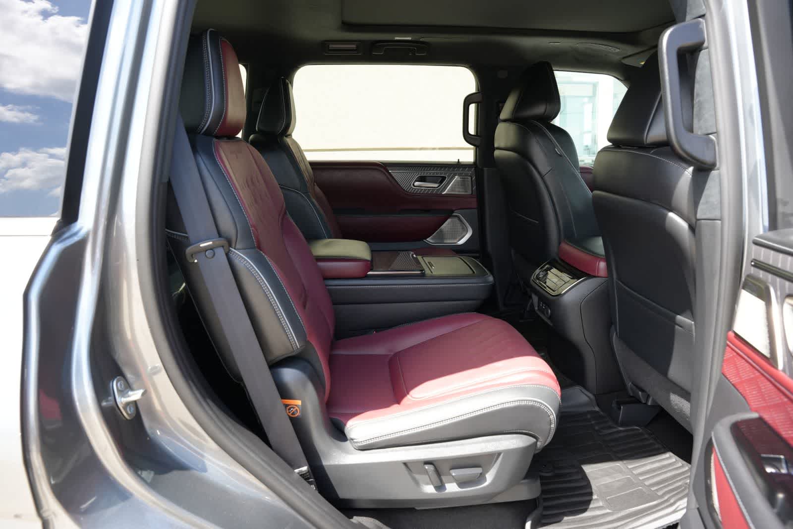 2027 INFINITI QX80 AUTOGRAPH