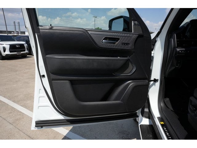 2027 INFINITI QX80 AUTOGRAPH