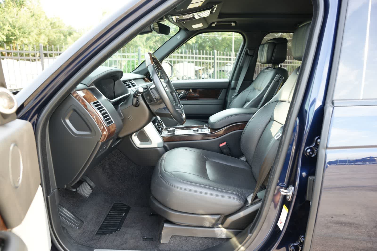 2020 Land Rover Range Rover P525 HSE