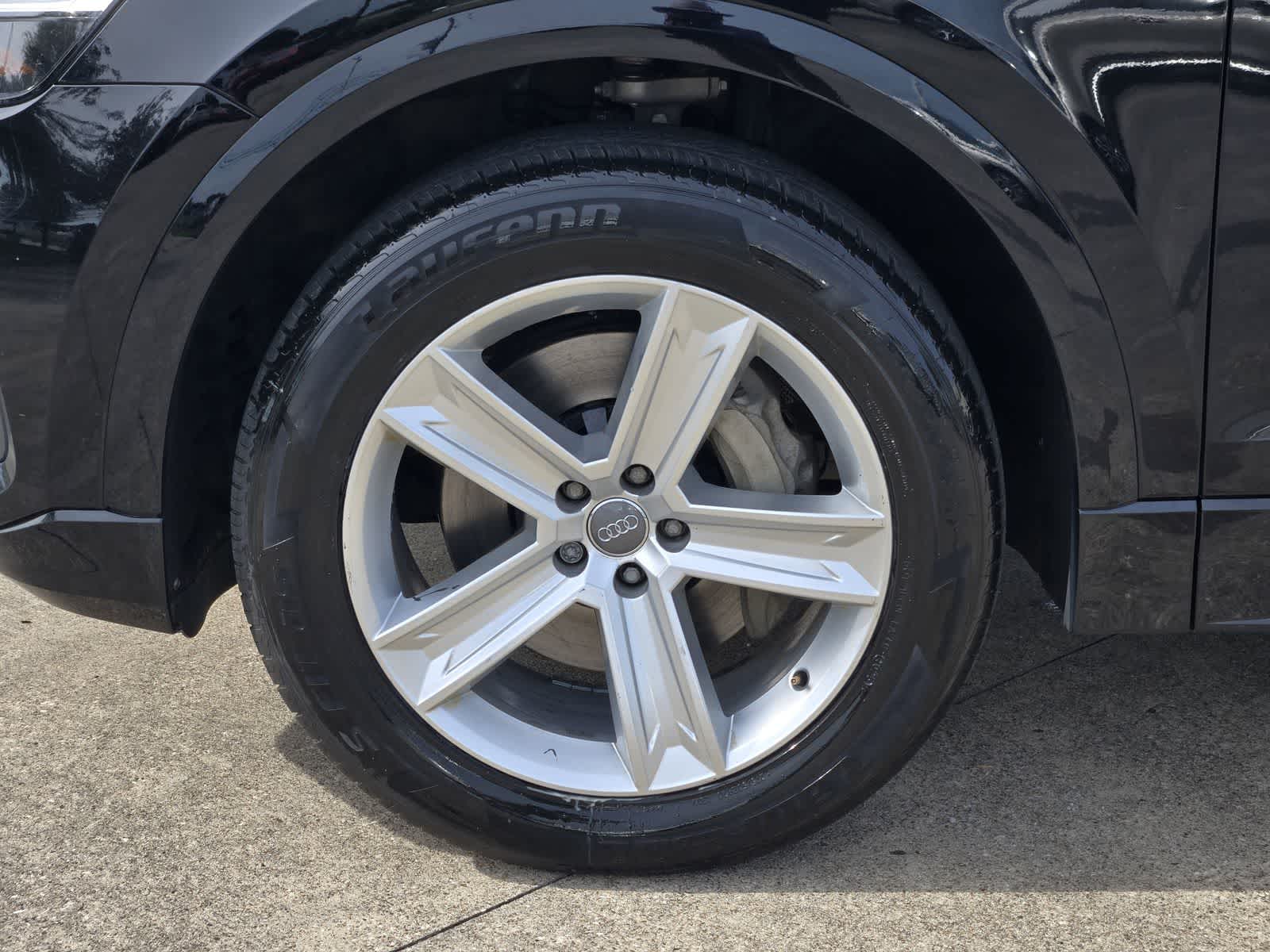 2019 Audi Q8 Premium
