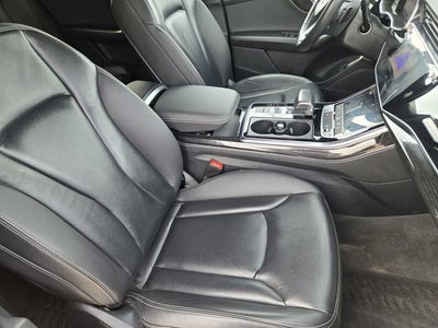 2019 Audi Q8 Premium