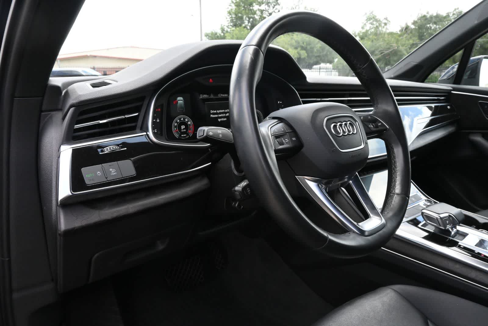 2022 Audi Q7 Premium Plus