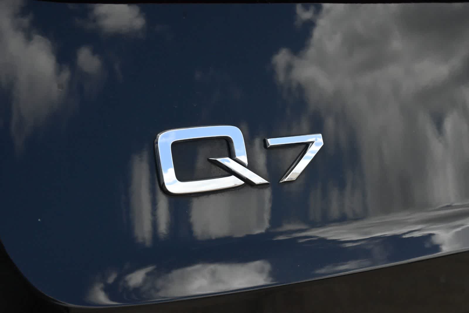 2022 Audi Q7 Premium Plus