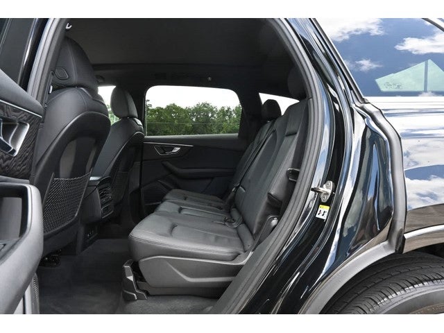 2022 Audi Q7 Premium Plus