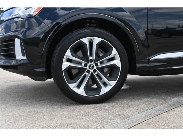 2022 Audi Q7 Premium Plus