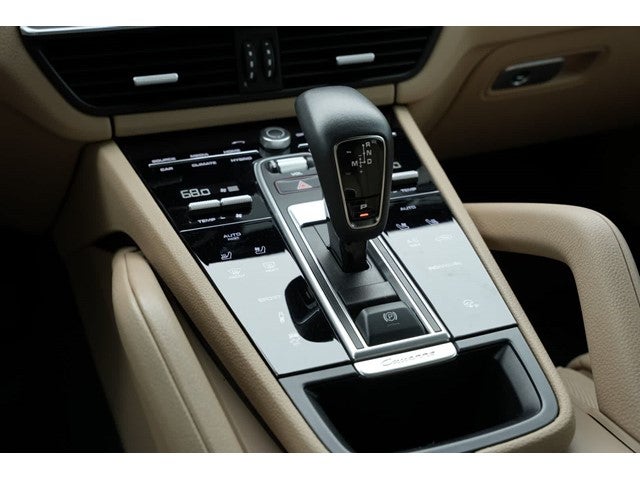 2023 Porsche Cayenne Platinum Edition