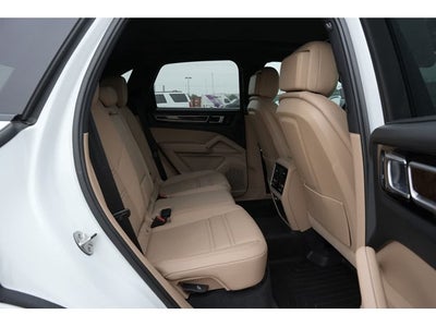 2023 Porsche Cayenne Platinum Edition