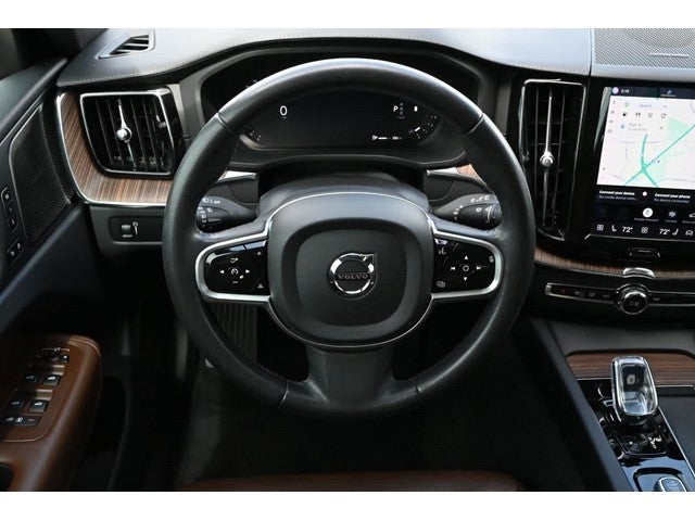 2022 Volvo XC60 Inscription