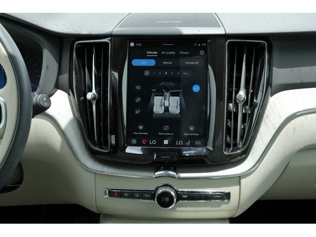 2025 Volvo XC60 Plus