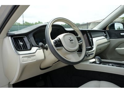 2025 Volvo XC60 Plus